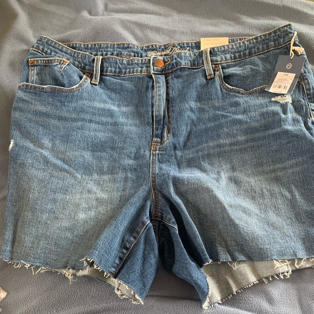 Jean shorts NWT